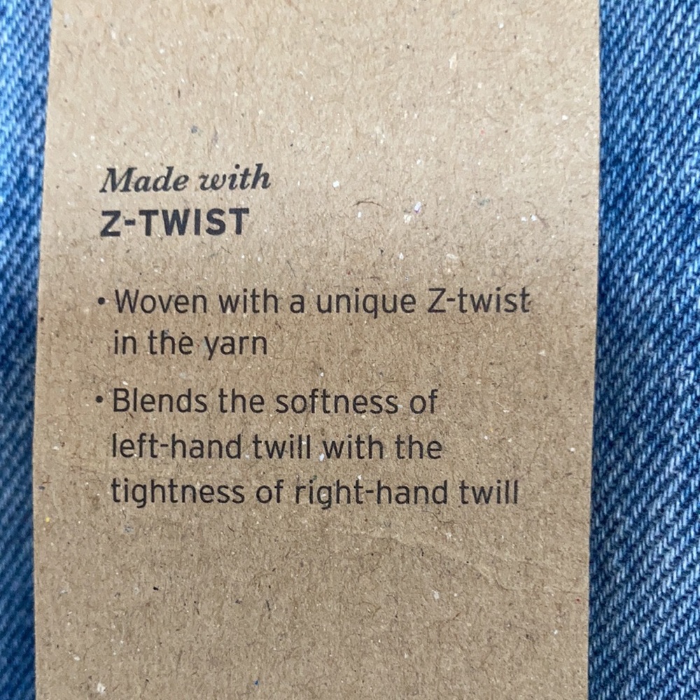 Relisted Levi’s 541 athletic taper distressed jean sits at waist 58 x 34 - Picture 5 of 17